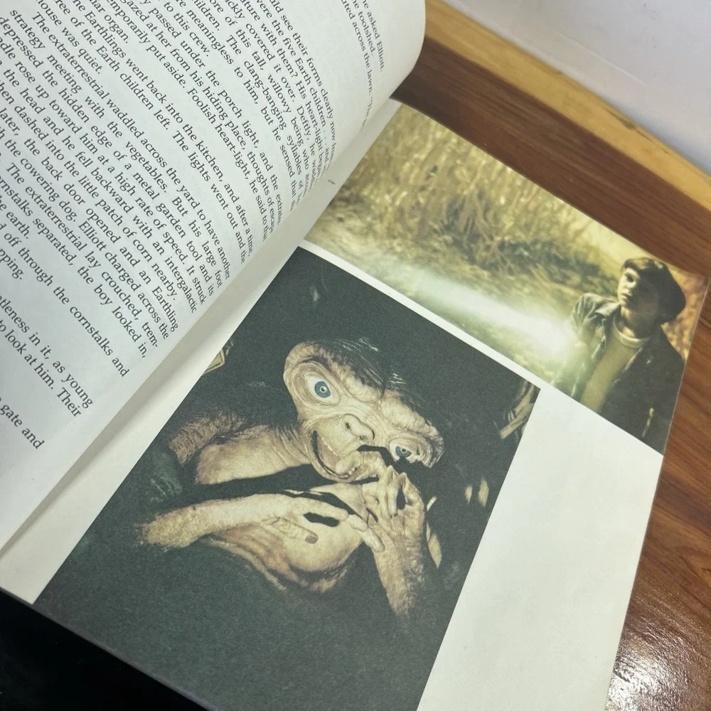 E.T. the Extra-Terrestrial Storybook‎ by William Kotzwinkle